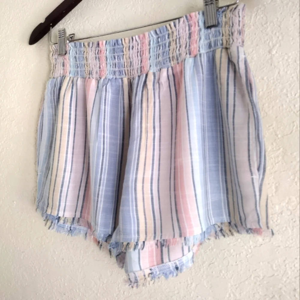 BELLA DAHL  Fray Hem Flowy Short in Sunset Stripe - Picture 6 of 7